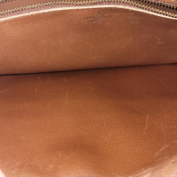 Louis Vuitton Authentic Potomac Crossbody Messenger - Picture 13 of 16